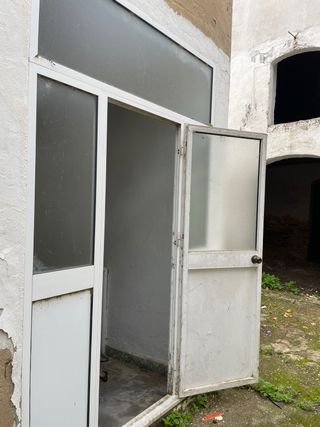 Puerta exterior de aluminio y cristal