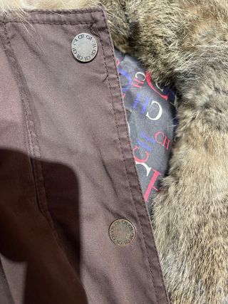 Parka Carolina Herrera Marrón con Capucha