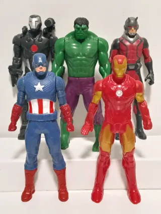 Lote 5 figuras de acção Marvel Hasbro