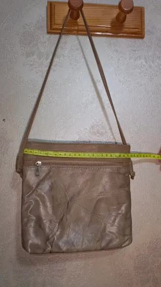 Bolso de mujer beige