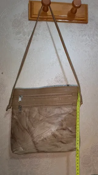 Bolso de mujer beige