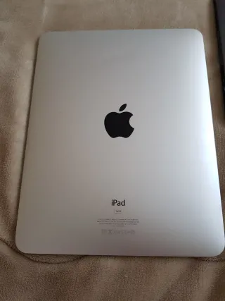 Lote de un ordenador y 5 tablets para PIEZAS