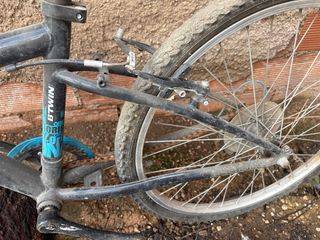 Bicicleta infantil 1986 azul y negra