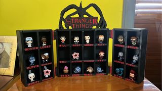 Espositore Funko Pop Stranger Things Legno