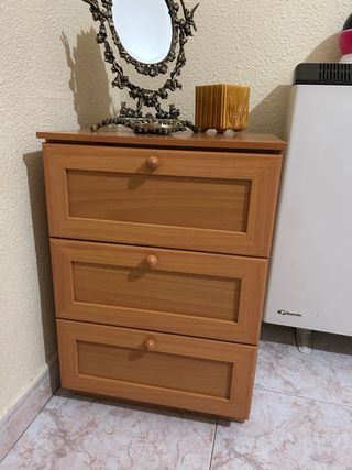 Mesilla de noche de madera