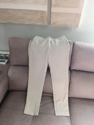 Pantalones de vestir beige mujer 6 euros los dos