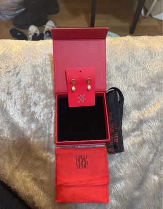 Pendientes Carolina Herrera Perla Blanca Dorados