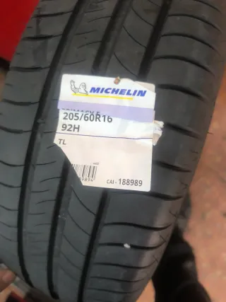 Neumático 205/60 R16 92H