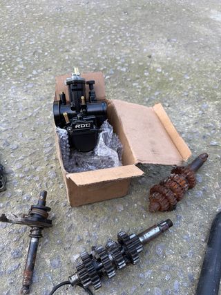 Lote de piezas AM6 49cc