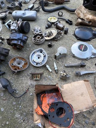 Lote de piezas AM6 49cc