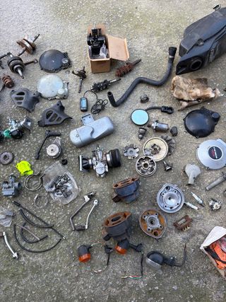 Lote de piezas AM6 49cc