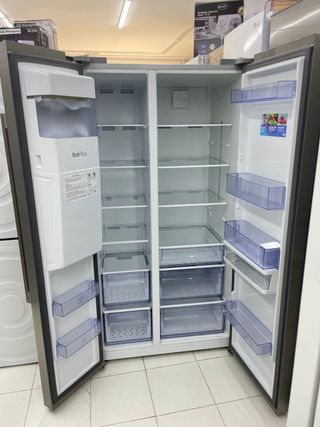 Nevera Beko Americana