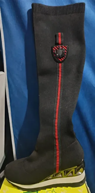 Botas altas Exe calcetín negro y rojo