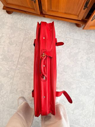 Maleta de piel vintage roja