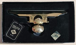 Fermacarte vintage MKA placcato oro