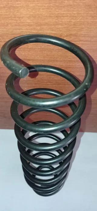 Muelle trasero suspensión Volkswagen Passat. Nuevo