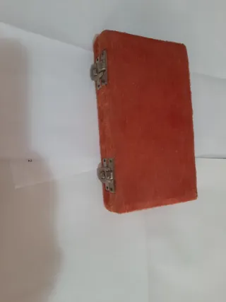 Balanza antigua con pesas