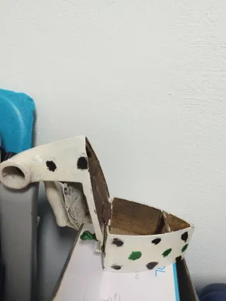 Plancha de carbón antigua decorada