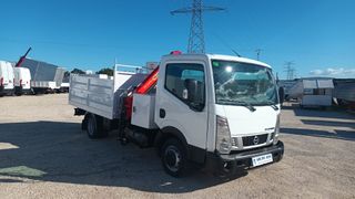 NISSAN NT400 2015 CARROCERIA FIJA Y GRUA PALFINGER