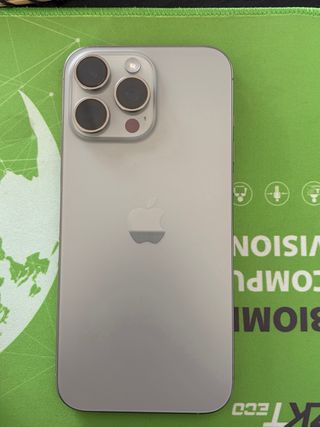 iPhone 16 Pro Max 256GB Titanio