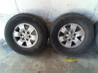 Llantas Mitsubishi con Neumáticos