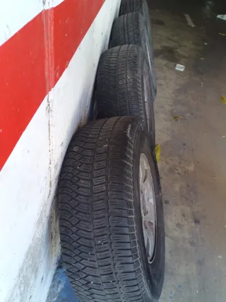 Llantas Mitsubishi con Neumáticos