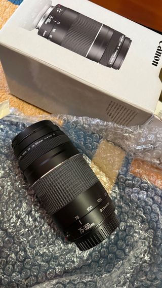 Objetivo Canon EF 75-300mm f/4-5.6 III