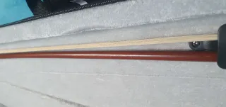 Violín con funda y arco