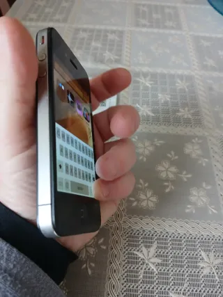 Apple iPhone 4 8GB Nero