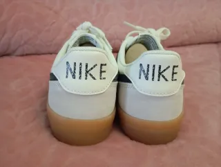 Zapatillas Nike Blancas y Marrones