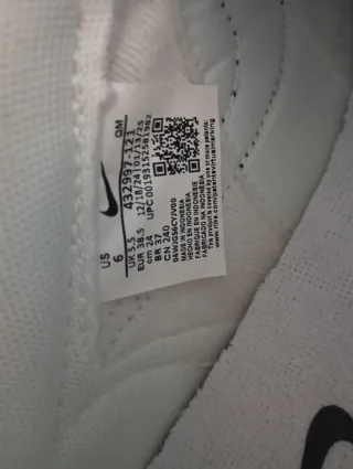 Zapatillas Nike Blancas y Marrones