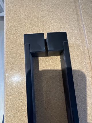 Mangos de aluminio negros