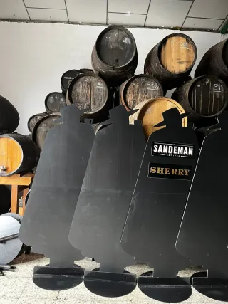 Logo Bodegas Sandeman 180cm