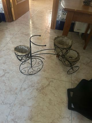 Bicicleta decorativa para plantas