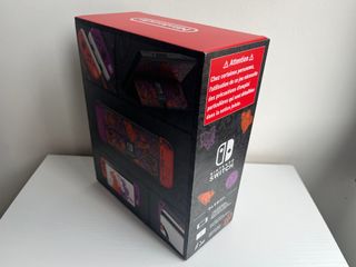 Nintendo Switch OLED Edizione Pokémon Rosso/Porpora