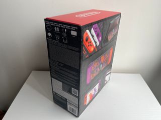 Nintendo Switch OLED Edizione Pokémon Rosso/Porpora