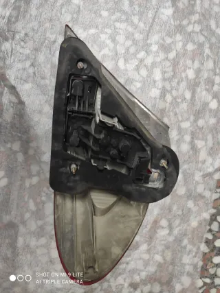 Piloto trasero Mercedes