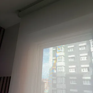 5 Estores de tela blancos