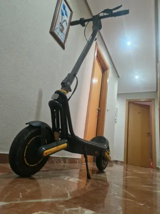 Patin Cecotec Bongo GS50 XXL + Casco