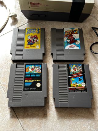 Nintendo NES con 4 Juegos