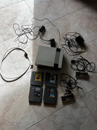Nintendo NES con 4 Juegos