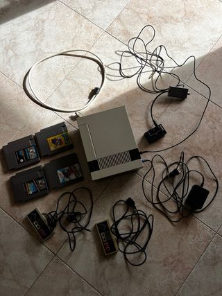 Nintendo NES con 4 Juegos