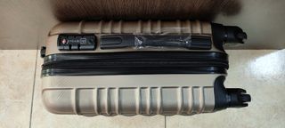 Nueva maleta cabina rígida