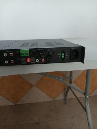 SISTEMA DE SONIDO BOSE  190-HZ CON ALTAVOCES INCLU