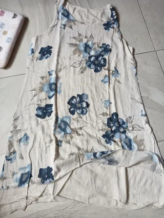 Vestido floral beige y azul
