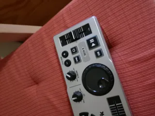 Numark DJ2Go Controlador DJ