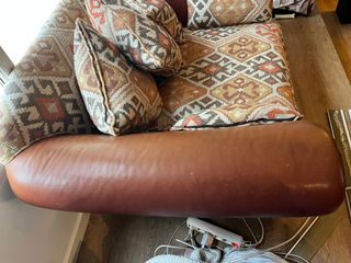 Sofá 3 Piezas + Puff: 4 y 2 Plazas