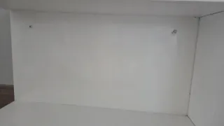 Estantería blanca de madera para colgar