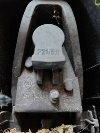 Piloto trasero izquierdo Renault Scenic