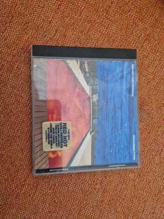 Libro y discos Red Hot Chili Peppers y Metallica